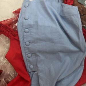 Blusa Plus Size c/ Botão e Recorte